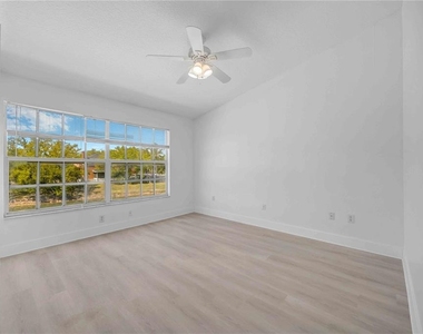 727 Kensington Lake Circle - Photo Thumbnail 44