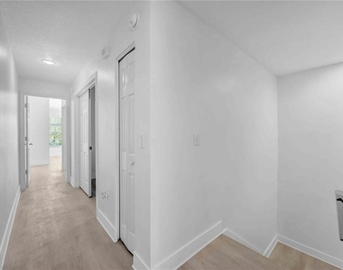 727 Kensington Lake Circle - Photo Thumbnail 38