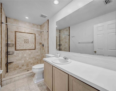 727 Kensington Lake Circle - Photo Thumbnail 42