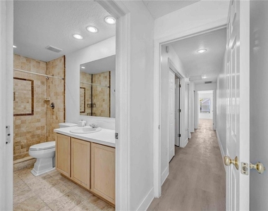727 Kensington Lake Circle - Photo Thumbnail 48