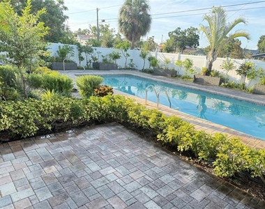 440 50th Avenue N - Photo Thumbnail 19