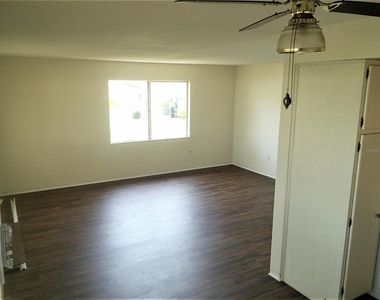 10530 68th Avenue - Photo Thumbnail 3
