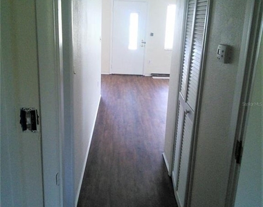 10530 68th Avenue - Photo Thumbnail 4
