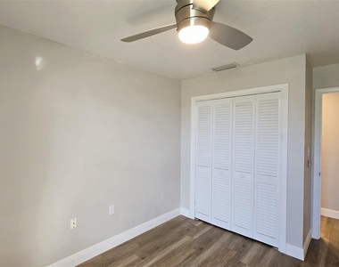 4356 Tahitian Gardens Circle - Photo Thumbnail 18