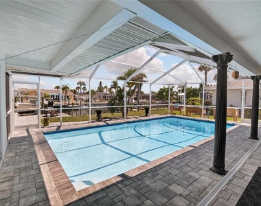6337 Cocoa Lane - Photo Thumbnail 21