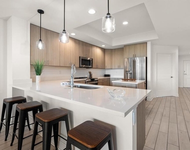 125 Island Way - Photo Thumbnail 9