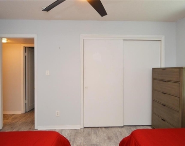 3873 Pompano Drive Se - Photo Thumbnail 37