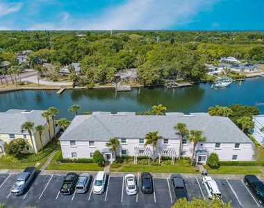 3873 Pompano Drive Se - Photo Thumbnail 1