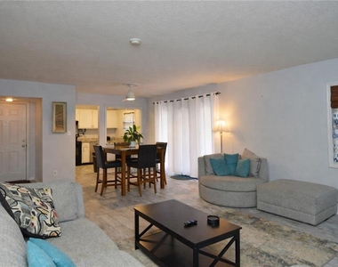 3873 Pompano Drive Se - Photo Thumbnail 3