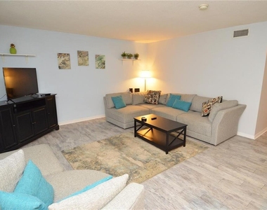 3873 Pompano Drive Se - Photo Thumbnail 17