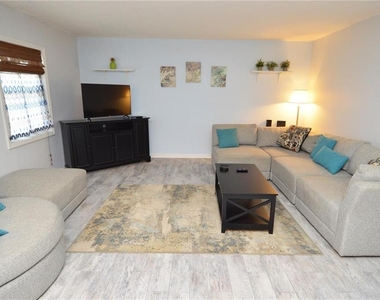 3873 Pompano Drive Se - Photo Thumbnail 16