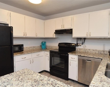 3873 Pompano Drive Se - Photo Thumbnail 6