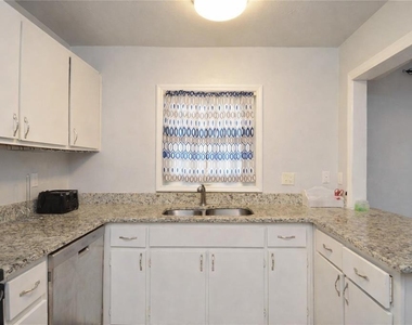 3873 Pompano Drive Se - Photo Thumbnail 8