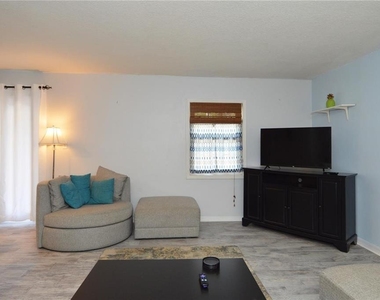 3873 Pompano Drive Se - Photo Thumbnail 14