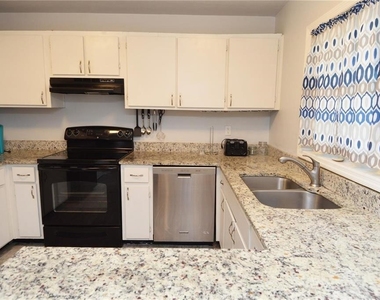 3873 Pompano Drive Se - Photo Thumbnail 7