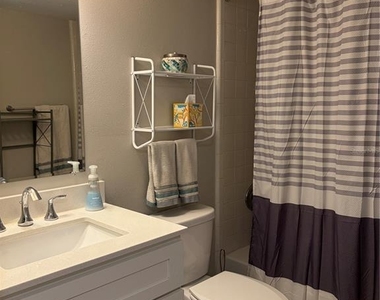 1225 Pine Ridge Circle W - Photo Thumbnail 10