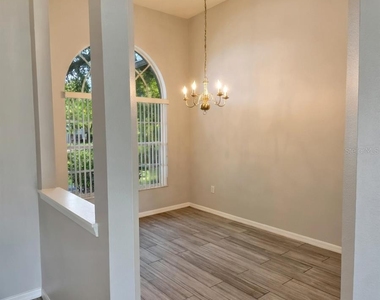 10805 Australian Pine Drive - Photo Thumbnail 2