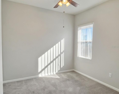 10805 Australian Pine Drive - Photo Thumbnail 9