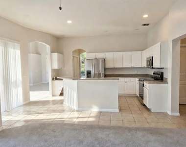 10805 Australian Pine Drive - Photo Thumbnail 3