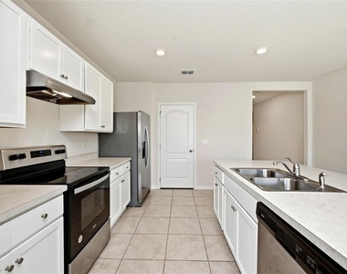 2725 Dumont Lane - Photo Thumbnail 14