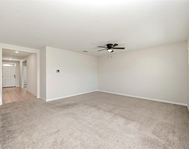 2725 Dumont Lane - Photo Thumbnail 6
