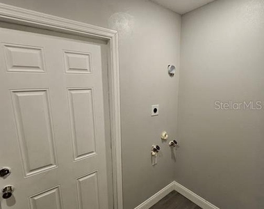 100 E Street - Photo Thumbnail 5
