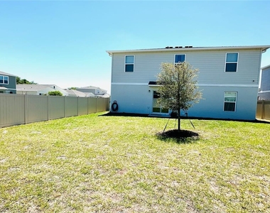 1053 Ambleside Dr - Photo Thumbnail 29