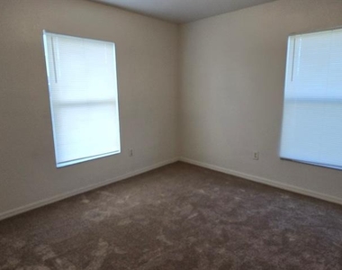 6875 Se 52nd Street - Photo Thumbnail 5