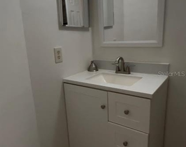 945 Bryan Court - Photo Thumbnail 13