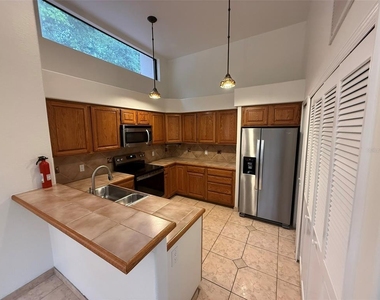 505 Via Del Oro Drive - Photo Thumbnail 8