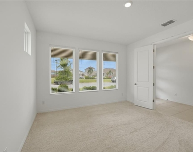 6550 Barnstorm Way - Photo Thumbnail 8
