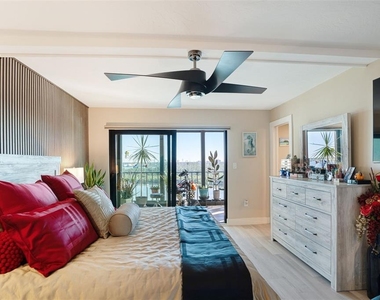 9397 Midnight Pass Road - Photo Thumbnail 13