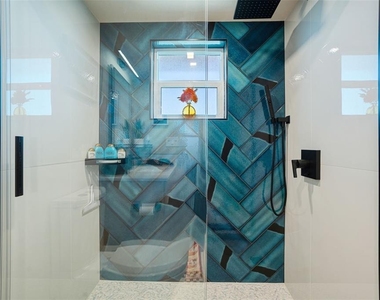 9397 Midnight Pass Road - Photo Thumbnail 9