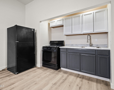 511 E Nevada Avenue - Photo Thumbnail 1