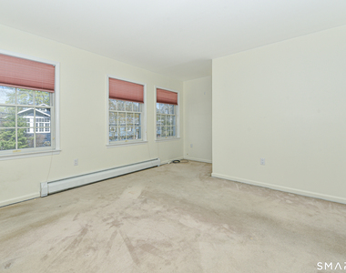 5 Moody Avenue - Photo Thumbnail 15