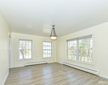 5 Moody Avenue - Photo Thumbnail 6