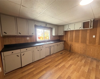 754 N Sharpsville - Photo Thumbnail 2