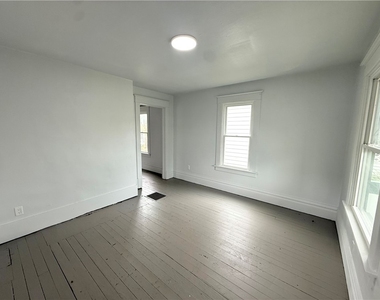 422 Prospect St - Photo Thumbnail 1