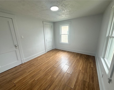 726 Baldwin Ave - Photo Thumbnail 10