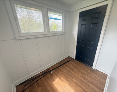 726 Baldwin Ave - Photo Thumbnail 5