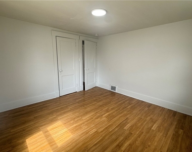 726 Baldwin Ave - Photo Thumbnail 7