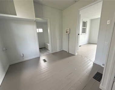 2487 Walnut St - Photo Thumbnail 4