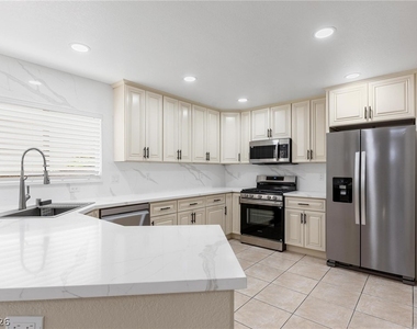 3647 Mcmurty Court - Photo Thumbnail 9