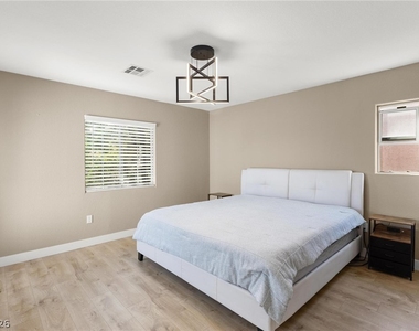 3647 Mcmurty Court - Photo Thumbnail 15