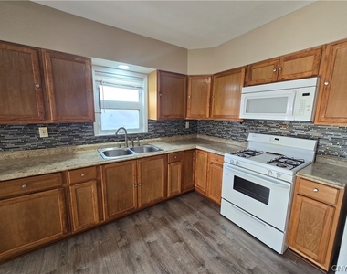 2802 Lemoyne Avenue - Photo Thumbnail 6