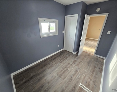 2802 Lemoyne Avenue - Photo Thumbnail 9