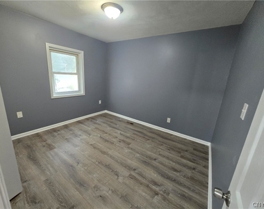 2802 Lemoyne Avenue - Photo Thumbnail 12