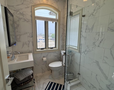 36 Beach Street - Photo Thumbnail 17