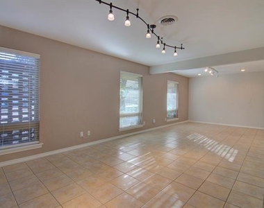 3763 Vinecrest Drive - Photo Thumbnail 4