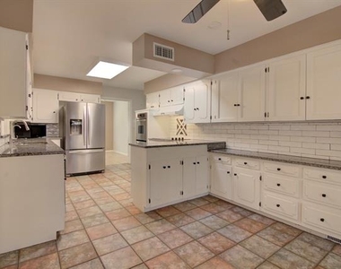 3763 Vinecrest Drive - Photo Thumbnail 12